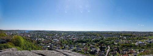 Panoramisch uitzicht op de Noorse stad Sandefjord van Matthias Korn