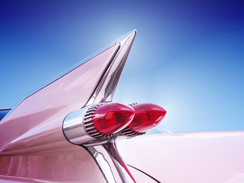 Amerikaanse oldtimer Deville 1959 roze