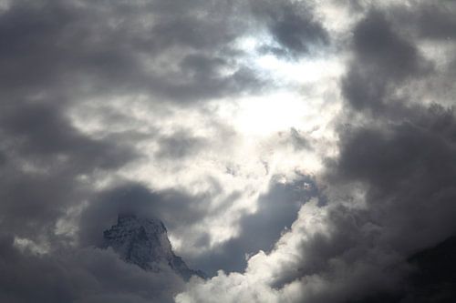 Matterhorn in den Wolken, Zermatt, Schweiz
