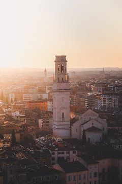 De Kathedraal van Verona bij zonsondergang van Tes Kuilboer