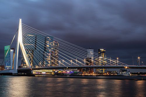 Erasmus Bridge at night