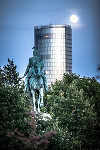 kaiser wird I. Statue in Köln überwältigen