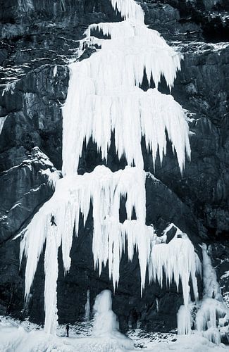 Escalade sur cascade de glace