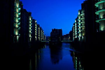 Wandrahmsfleet / Holländischbrookfleet / château entouré d'eau sur Norbert Sülzner