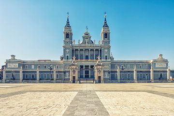 Almudena Cathedral by Manjik Pictures