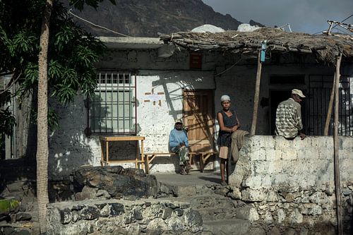 La famille sous le porche