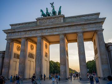 Berlijn - Brandenburger Tor bij schemering van t.ART