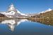 Matterhorn weerspiegeld in de Riffelsee van Rob Kints