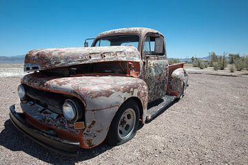 Old rusty car van De wereld door de ogen van Hictures