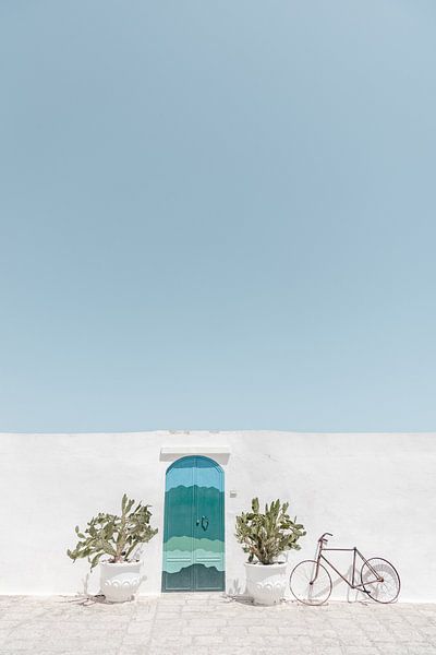 Tür in der weißen Stadt Ostuni | Apulien in Italien von Photolovers reisfotografie