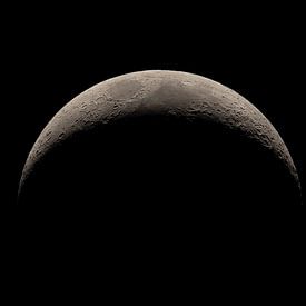 Moonscape Waxing Crescent by Marc Hederik Fotografie