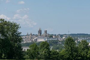 Panorama von Coutances, Kathedrale Notre-Dame von Coutances schön auf einem Hügel gelegen