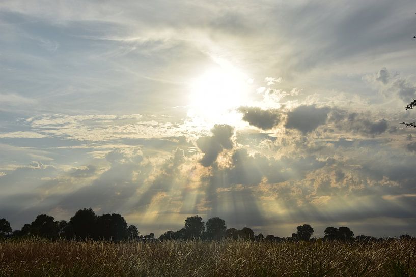 Typical Dutch cloudscape by Door Brigit's lens