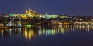 Château de Prague et Pont Charles en soirée - Prague, République tchèque - 10