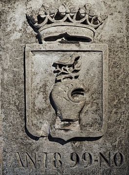 Coat of arms of the city in Helmond Castle by Atelier Liesjes