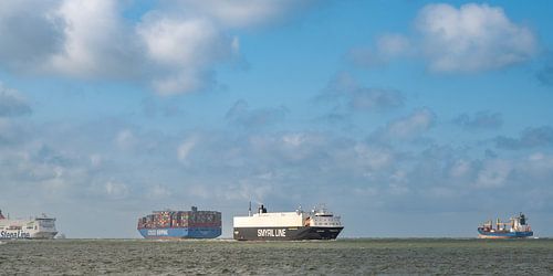 Ships entering and leaving the port of Rotterdam by Sjoerd van der Wal Photography