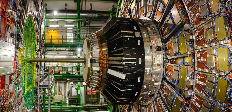 Large Hadron Collider van Paul Oosterlaak