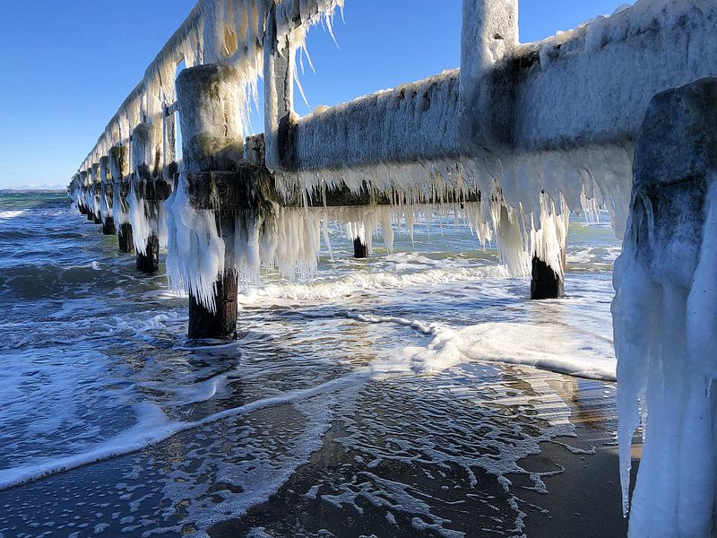 Iced jetty by Bowspirit Maregraphy