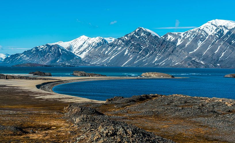 Bucht auf Spitzbergen von Karin Maier
