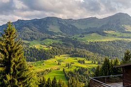 Wunderschönes Alpenpanorama in Vorarlberg von Oliver Hlavaty