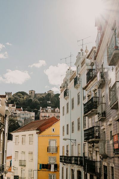 De straten van Lissabon in de nazomer van Manon Visser