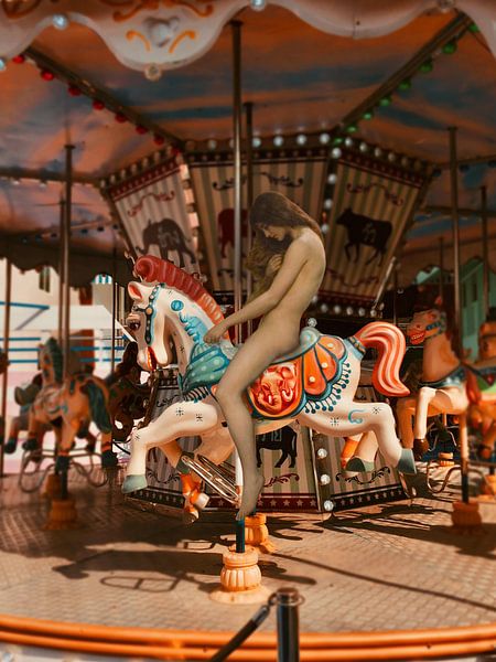 Carousel Diva by Dikhotomy