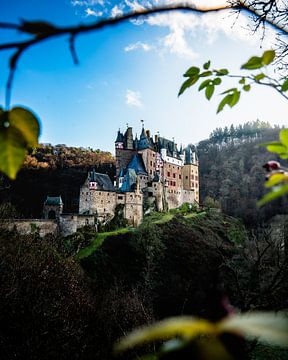 Eltz Castle by Joris Machholz