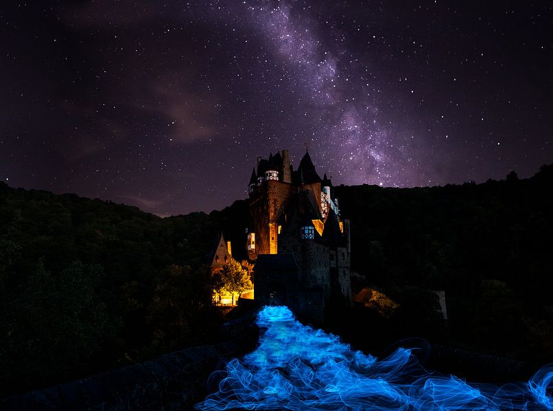 ghostly Eltz Castle par Marcel Derweduwen
