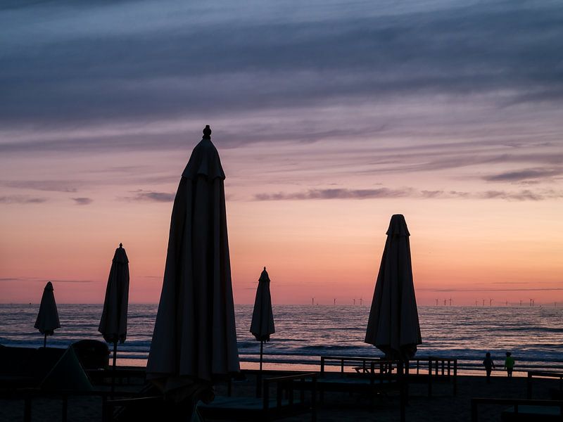 Sommernachtsblick am Strand von Martijn Jebbink Photography