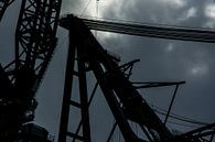 Machtige kranen in de haven reusachtige silhouette. van scheepskijkerhavenfotografie thumbnail