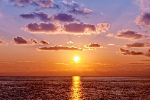 Zonsondergang op Ligurische Zee 