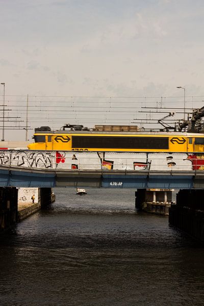 Living in Amsterdam by Lisa Becker