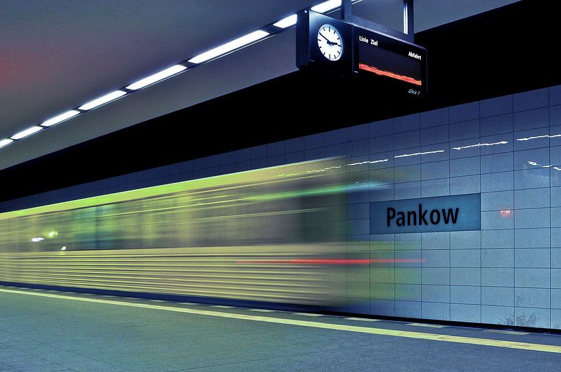 Metrostation van de U2-lijn in Berlijn-Pankow van Silva Wischeropp