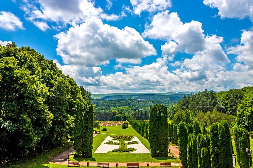 Paysage du vieux parc du Caucase du Nord. par Mikhail Pogosov