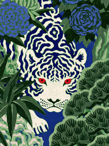 Weißer Tiger im grün-blauen Dschungel