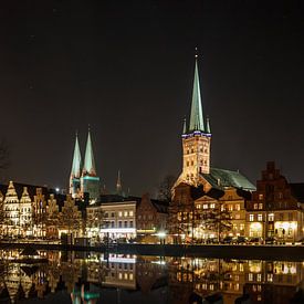 Lübeck bij nacht van Werner Reins