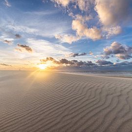 Zonsondergang op het strand van Noordwijk van Yanuschka | Fotografie Noordwijk