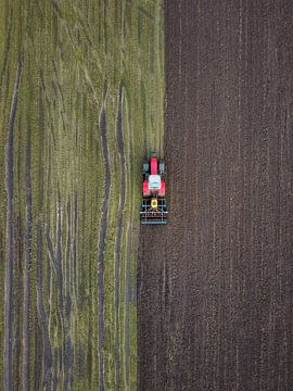 Ploughing and seeding by Nico van Maaswaal
