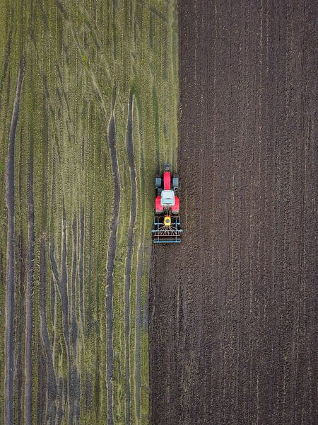 Ploughing and seeding by Nico van Maaswaal