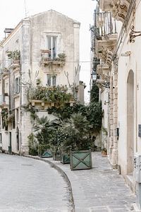 Une scène de rue botanique en Italie