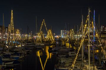Scheveningen marina in the evening by Marian Sintemaartensdijk