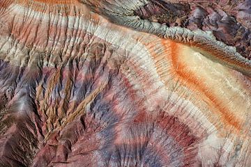 Kleurrijke Badlands in de Painted Desert, Arizona, USA van Marco van Middelkoop