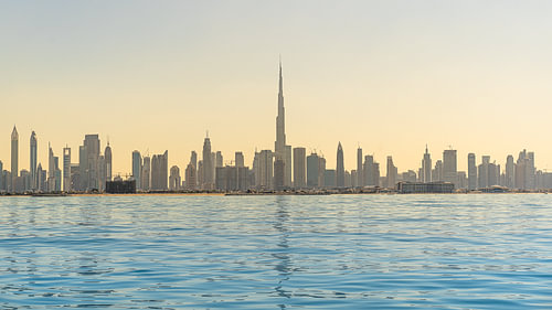 Pastelkleurige skyline van Dubai