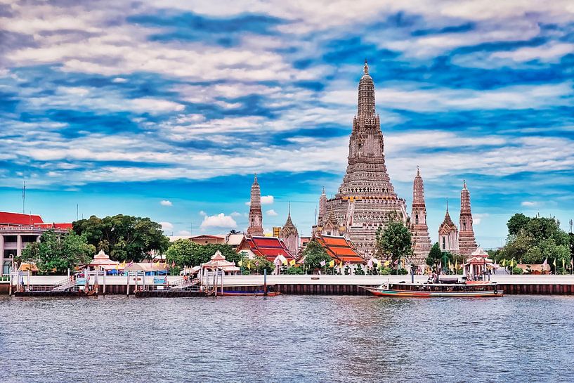 Le temple de l'aube à Bangkok par Bernd Hartner