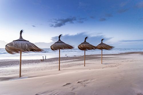 Herfst storm aan het strand
