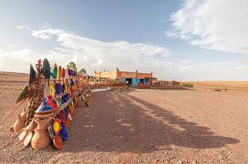 Aardewerk winkel in Marokko van Marcel Kerdijk