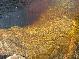 Uisge Òir – The Amber Current by Helmut Martin - The Art of Stone - Steinkunst & Photographie