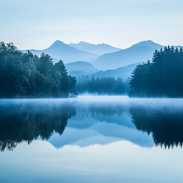 L'aube au bord du lac par Poster Art Shop