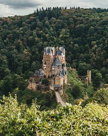 Burg Eltz castle by Sebastiaan van 't Hoog