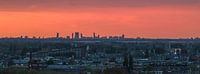 De skyline van Den Haag tijdens zonsondergang van MS Fotografie | Marc van der Stelt thumbnail
